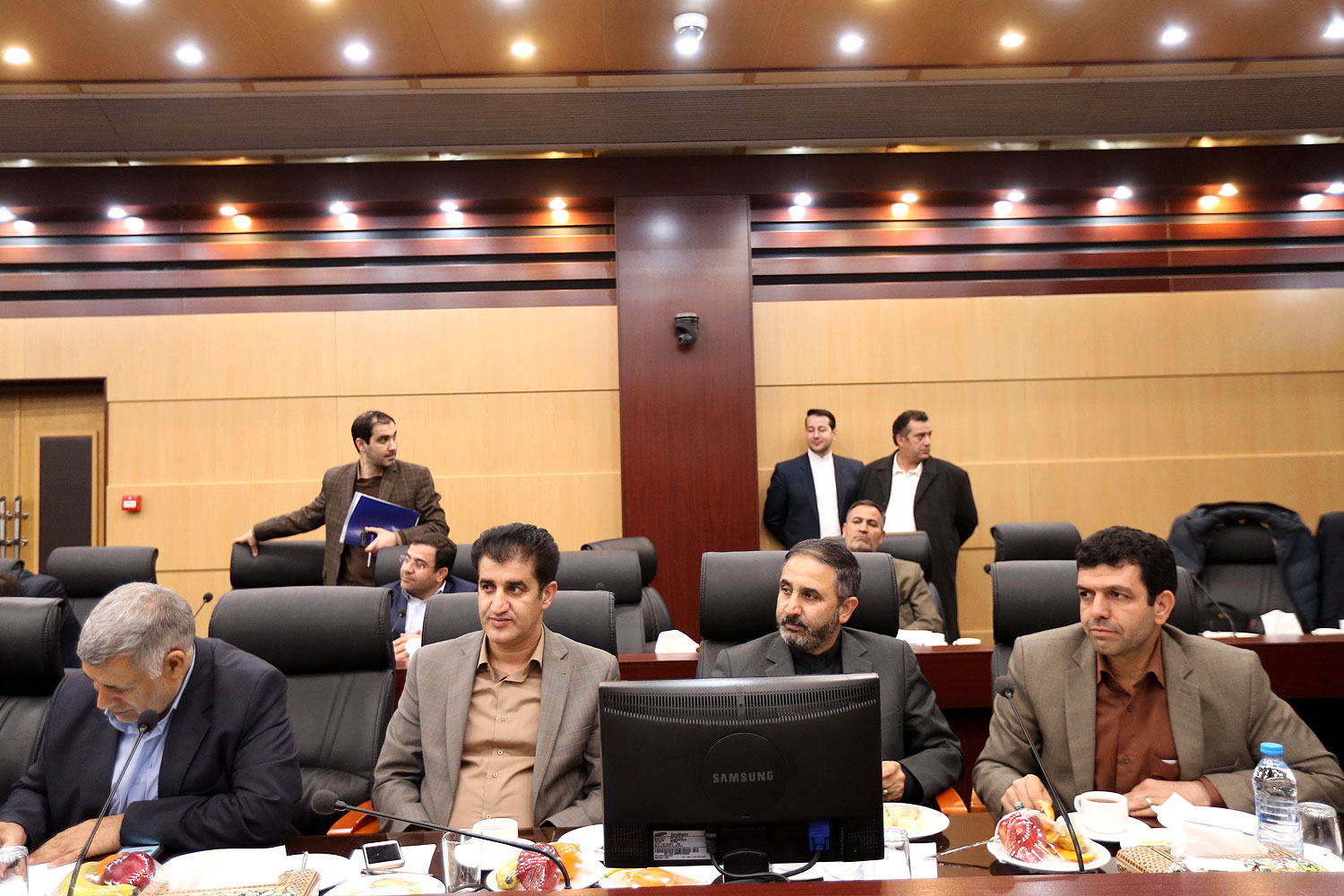 نشست مشترک اعضای فراکسیون مستقلین ولایی مجلس با وزیر صنعت، معدن و تجارت