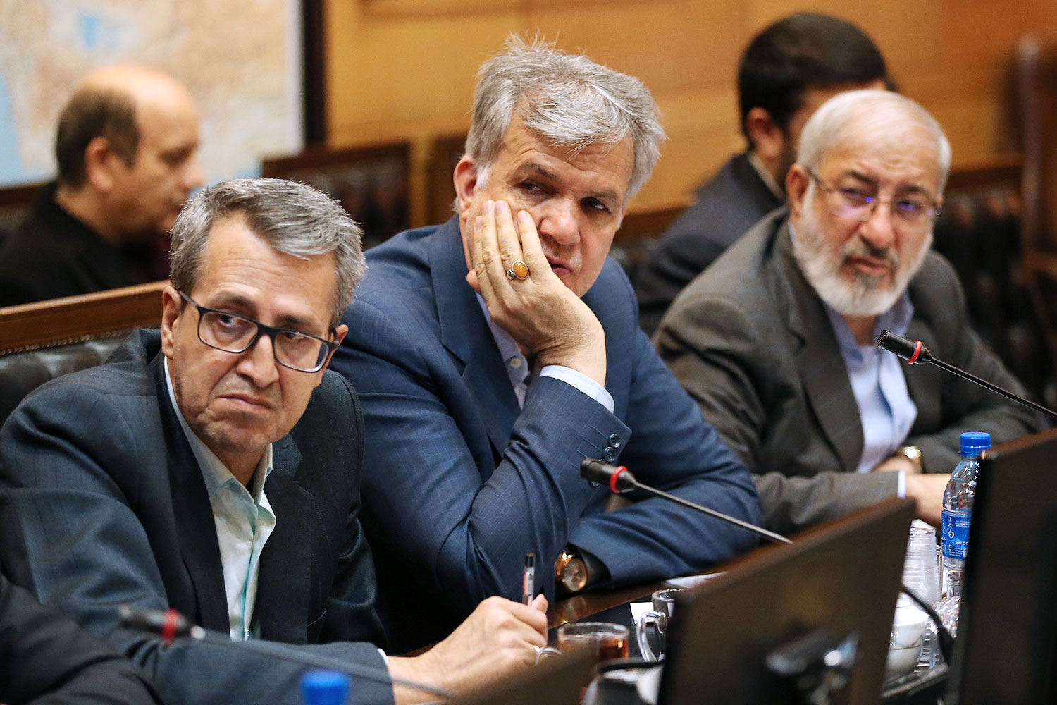 نشست کمیسیون عمران با وزیر راه و مسئولان سازمان هواپیمایی کشور