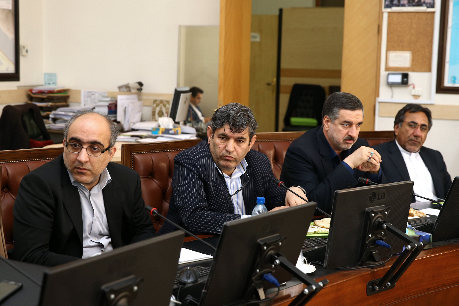 جلسه فراکسیون مستقلین ولایی مجلس با حضور وزیر کار و وزیر راه