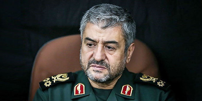 فرمانده کل سپاه در پی درگذشت مادر شهید ردانی‌پور را تسلیت گفت