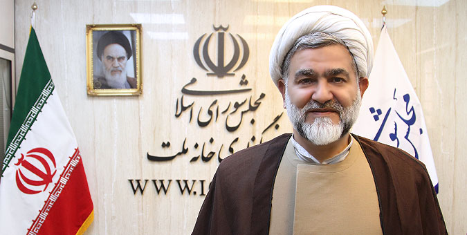 دخترانی که در سنین پایین ازدواج می کنند کمتر طلاق می گیرند و زایمان های سالم تری دارند / افزایش کف سن ازدواج مغایر شرع مقدس است