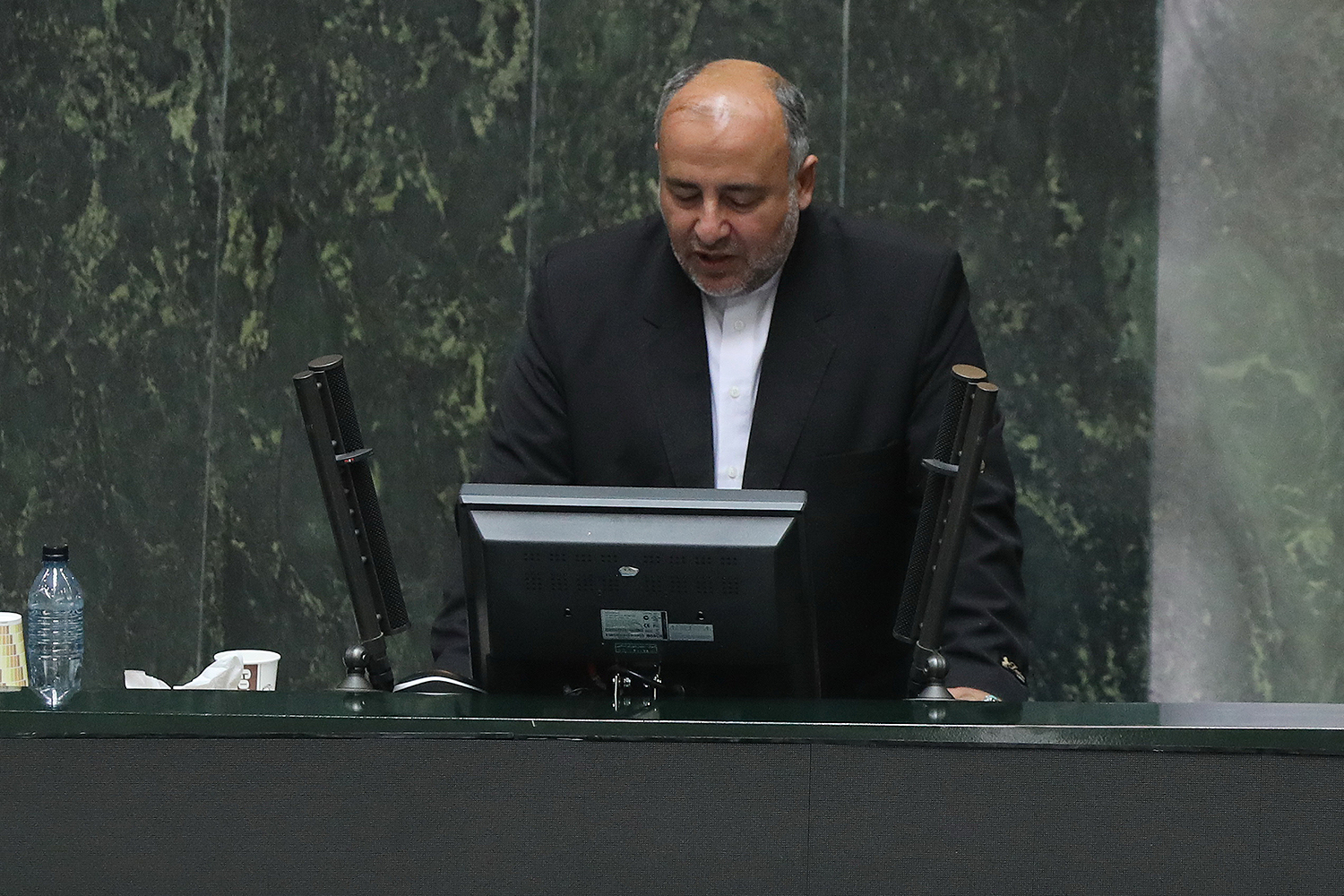 ناطقان میان دستور صحن علنی مجلس شورای اسلامی