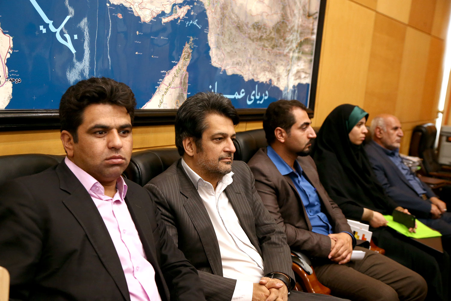 نشست کمیسیون اجتماعی مجلس شورای اسلامی با حضور نمایندگان بیمه و کامیون داران