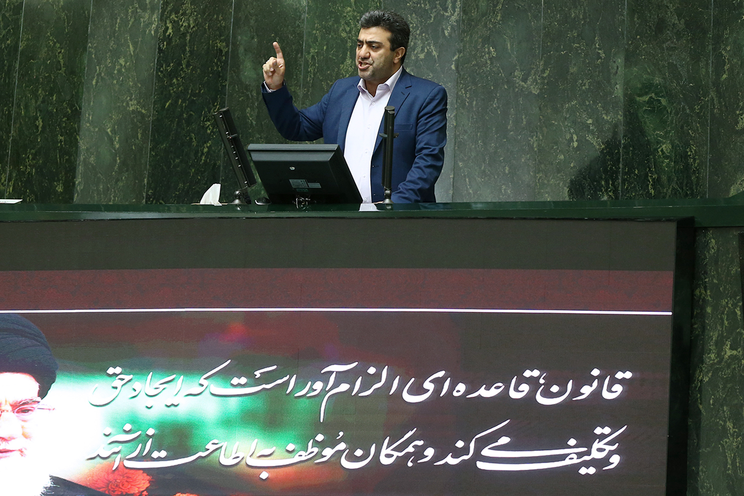 ناطقان میان دستور صحن علنی مجلس شورای اسلامی