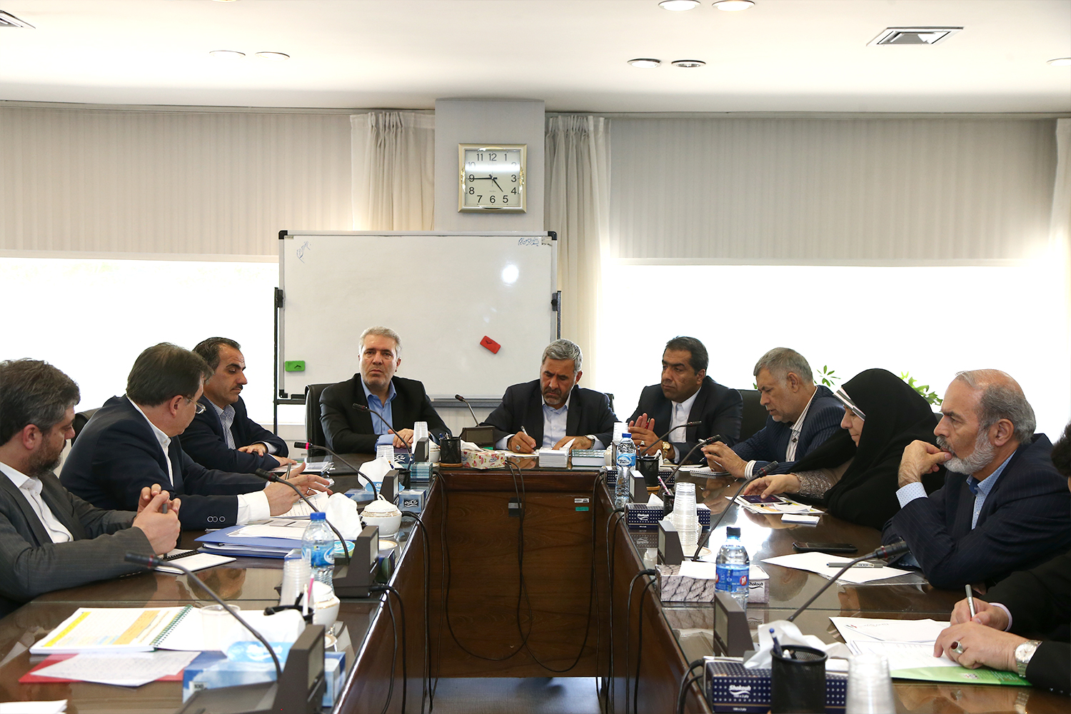 نشست فراکسیون اشتغال مجلس با حضور رئیس سازمان میراث فرهنگی و گردشگری