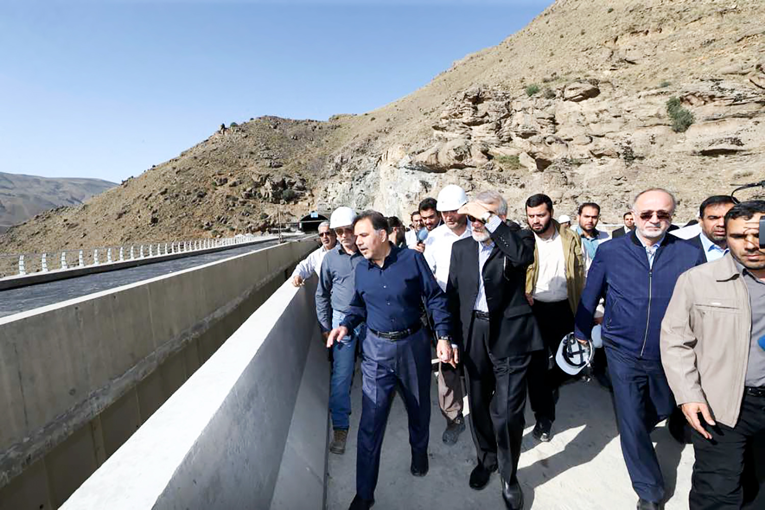 بازدید رئیس مجلس شورای اسلامی از پروژه آزادراه تهران- شمال