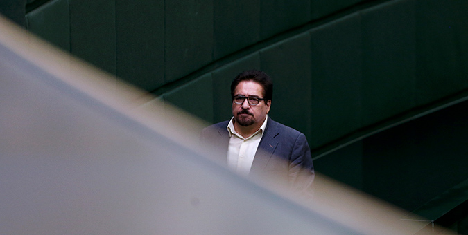 روحانی در روز سوال از رییس جمهور شفاف از پشت پرده های مشکلات  اقتصادی با ریشه های سیاسی سخن بگوید