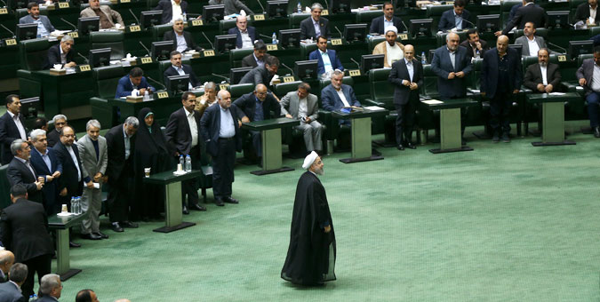 نمایندگان از توضیحات روحانی درباره کنترل قاچاق کالا و ارز قانع نشدند