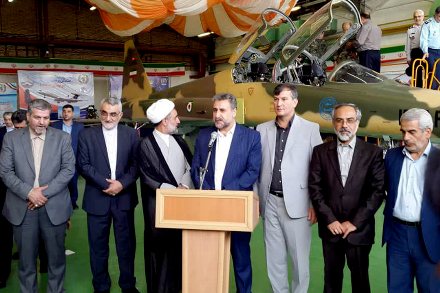 بازدید کمیسیون امنیت ملی و سیاست خارجی مجلس از نمایشگاه دستاوردهای صنایع هوایی و وزارت دفاع