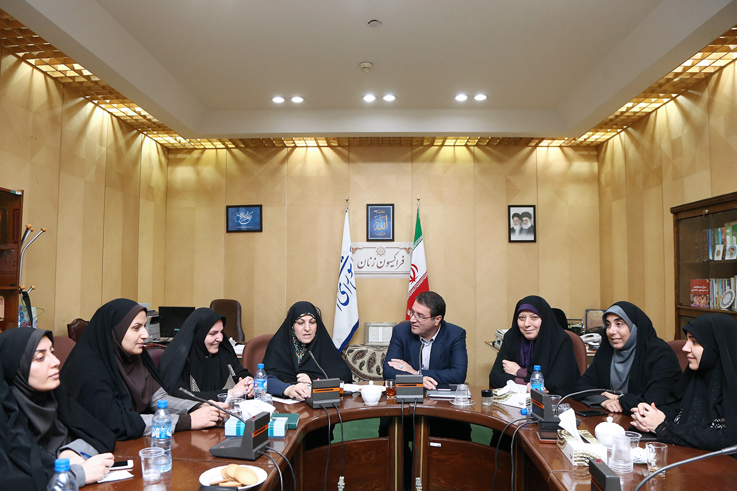 نشست فراکسیون زنان مجلس با حضور وزیر پیشنهادی صنعت، معدن و تجارت