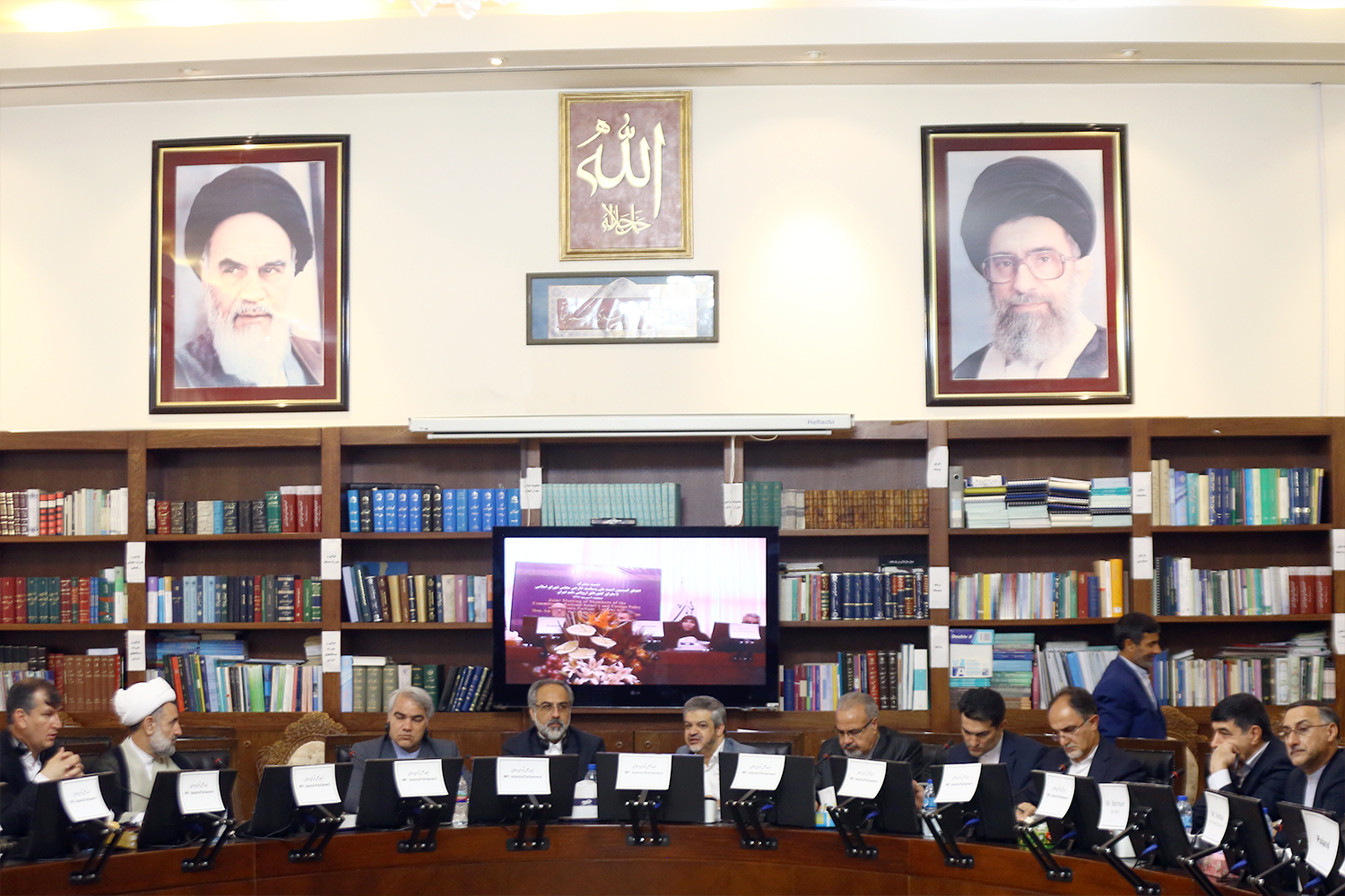 نشست کمیسیون امنیت ملی مجلس با سفرای کشورهای اروپایی مقیم تهران