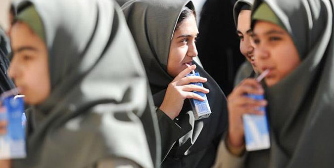 توجه به تغذیه کودکان منحصر به تامین شیر مدرسه نشود