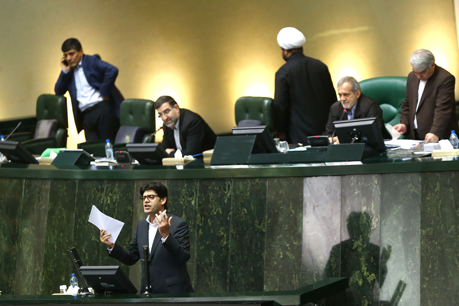ناطقان میان دستور صحن علنی مجلس شورای اسلامی ۲ دی ۱۳۹۷