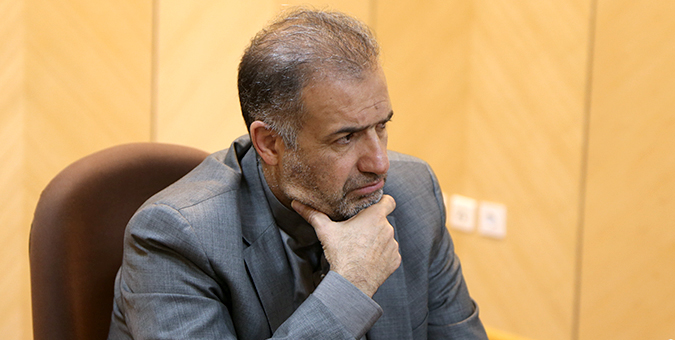اظهارنظرهای بیهوده باعث نوسان بازار ارز می شود
