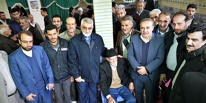 دیدار علاءالدین بروجردی با معتمدین و دهیاران روستاهای محور جاده آقایی بروجرد