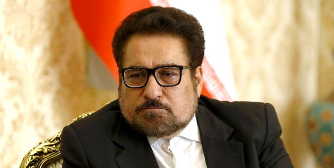 اسماعیل بخشی با احزاب کمونیستی در خارج از کشور مراوده داشته است