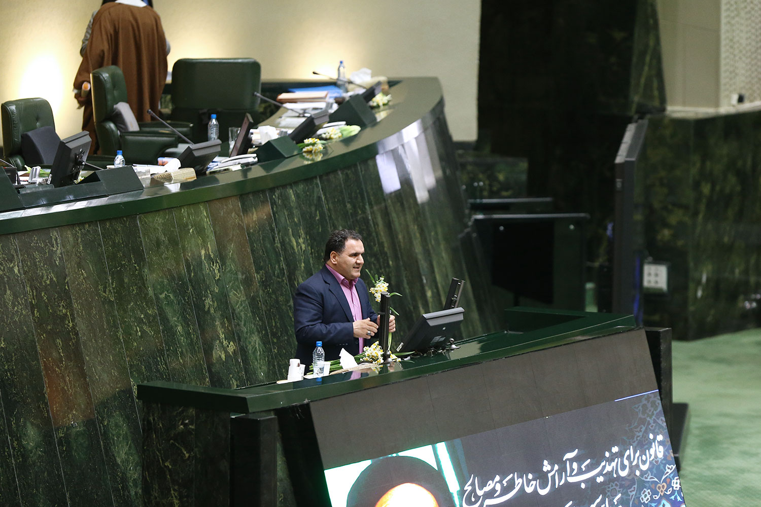 ناطقان میان دستور صحن علنی مجلس شورای اسلامی ۱ بهمن ۱۳۹۷