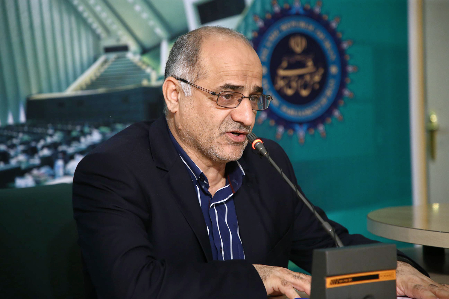 نشست خبری رضا شیران خراسانی با حضور خبرنگاران پارلمانی