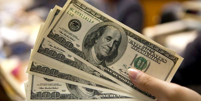 احتمال کاهش قیمت دلار تا ۱۰ هزار تومان وجود دارد