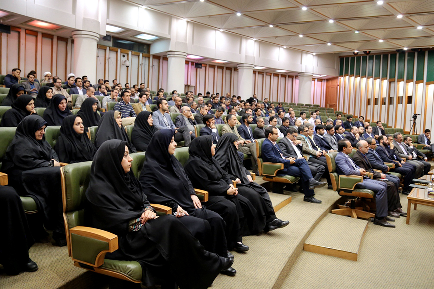 دیدار کاظم جلالی با کارکنان و پژوهشگران مرکز پژوهش های مجلس شورای اسلامی