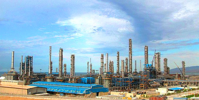 لزوم تامین نیازهای صنایع پتروشیمی ماهشهر از منابع بومی