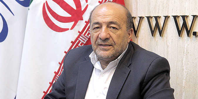 چه کسی به شما اذن انتقادهای توهین آمیز و ناشایست را داده است؟