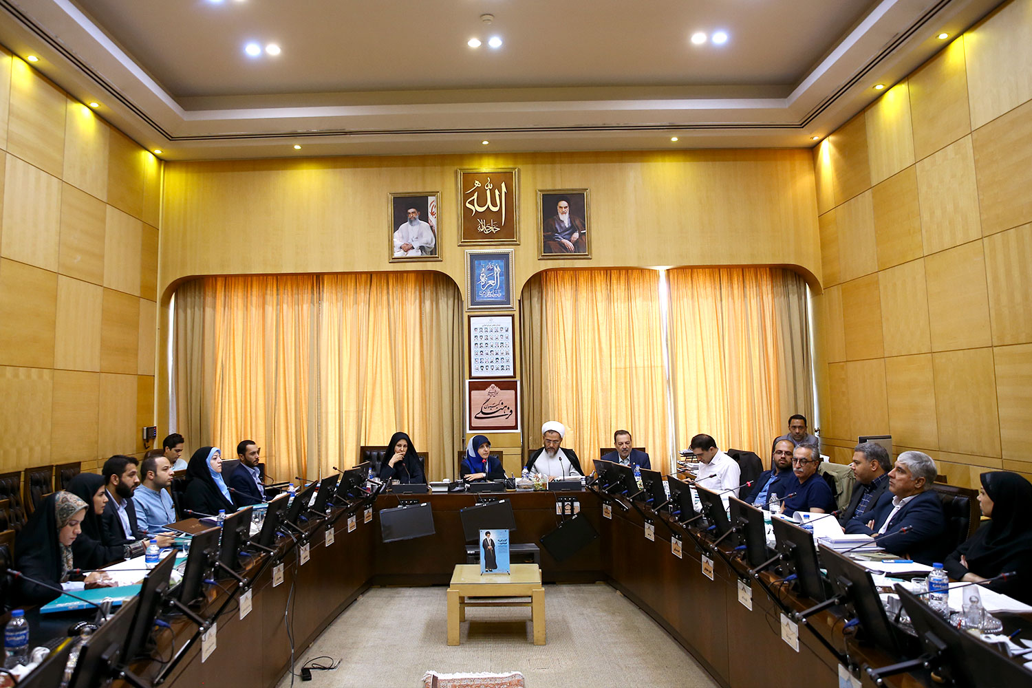 نشست کمیسیون فرهنگی مجلس شورای اسلامی