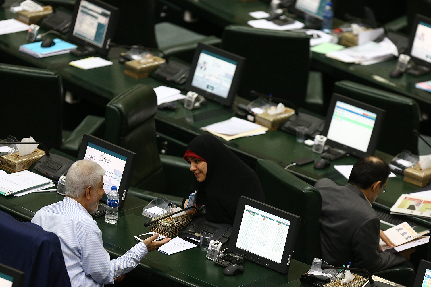 صحن علنی مجلس شورای اسلامی با حضور وزیر امور خارجه