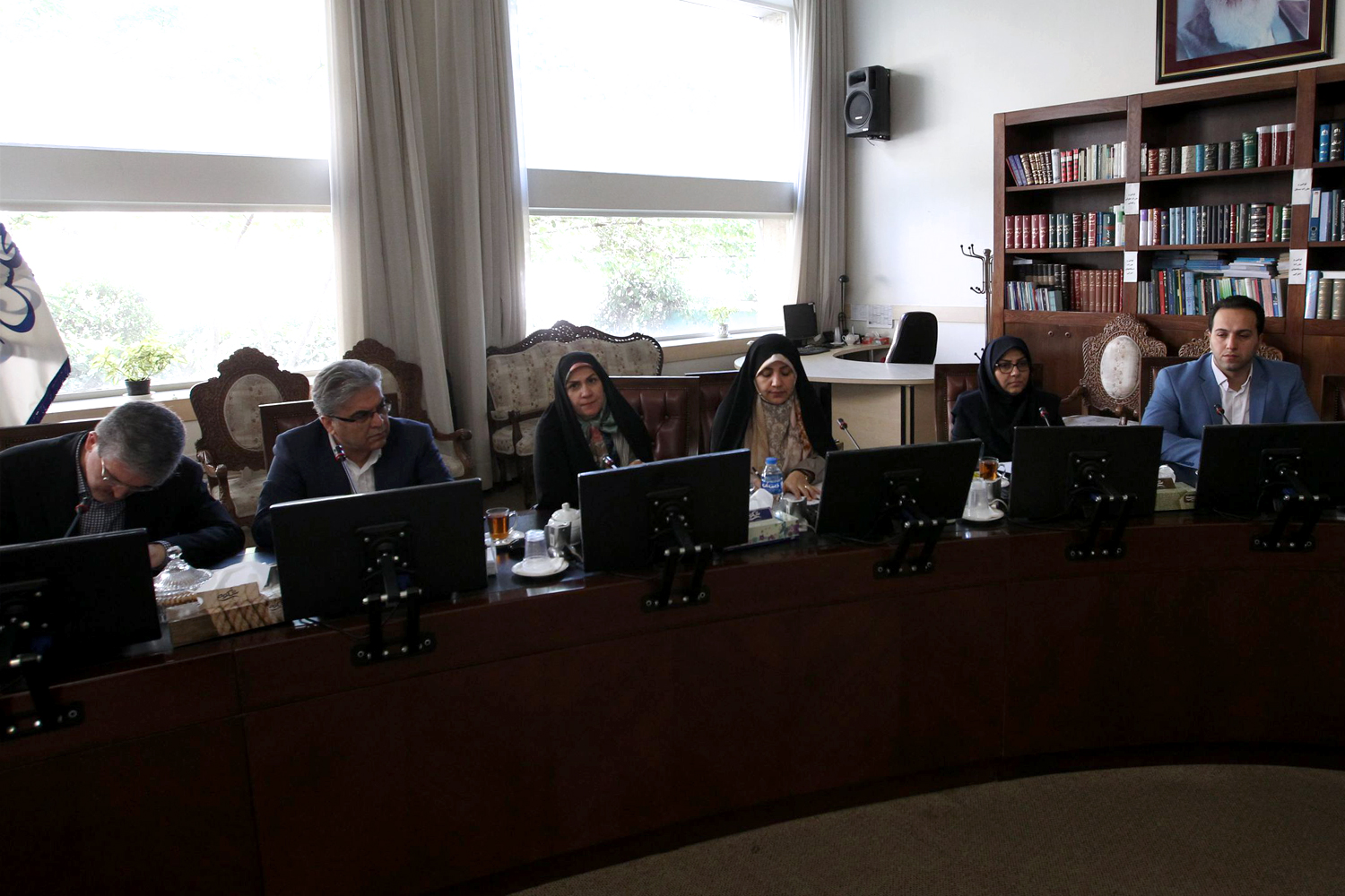 نشست فراکسیون زنان مجلس با حضور وزیر تعاون، کار و رفاه اجتماعی