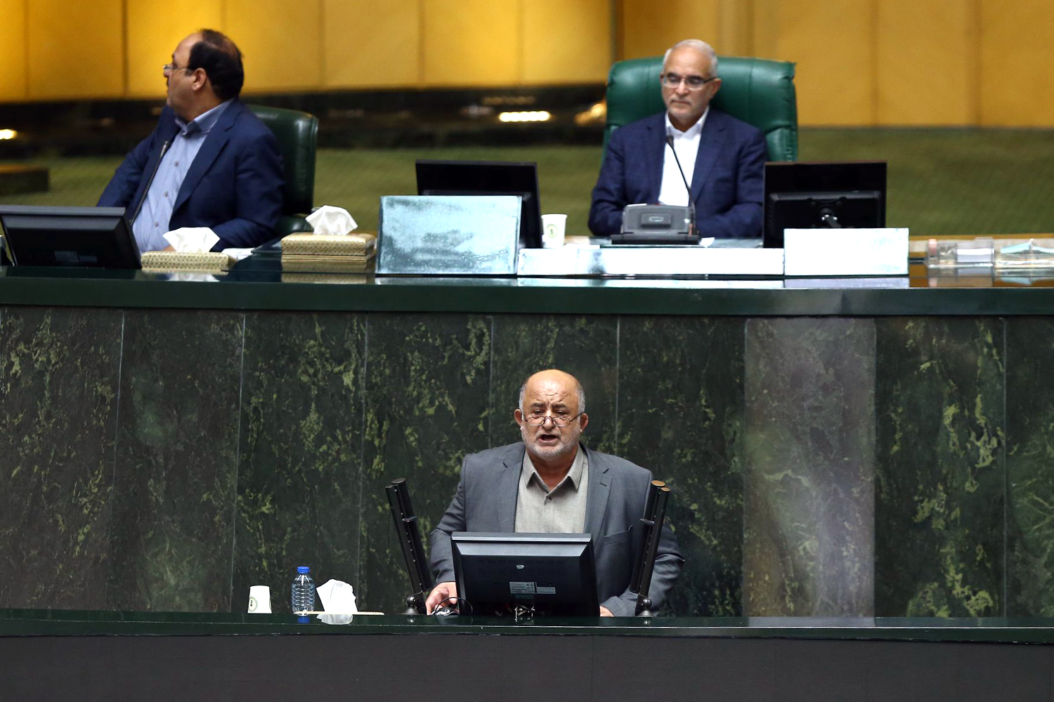 ناطقان میان دستور صحن علنی مجلس شورای اسلامی