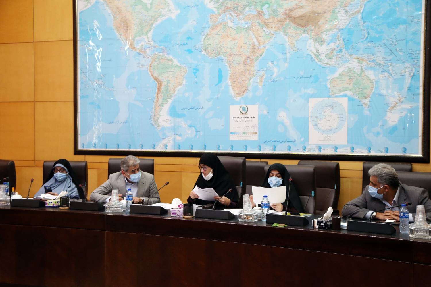 نشست فراکسیون زنان مجلس با حضور مسئولین وزارت بهداشت در خصوص درمان ناباروری