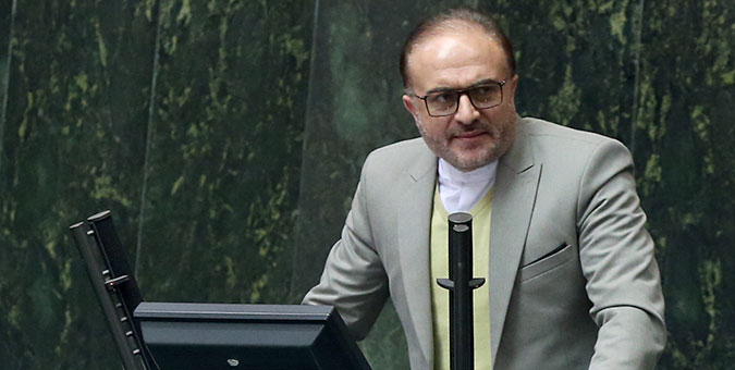 زندیان: برخی مدیران دولت قبلی با تهیه هدیه از بیت‌المال به دنبال قدردانی از خود در مراسم‌های عزل و نصب هستند/ مصری: تهیه هدیه از حساب بیت‌المال تصرف است؛ ذیحساب‌ها مانع شوند