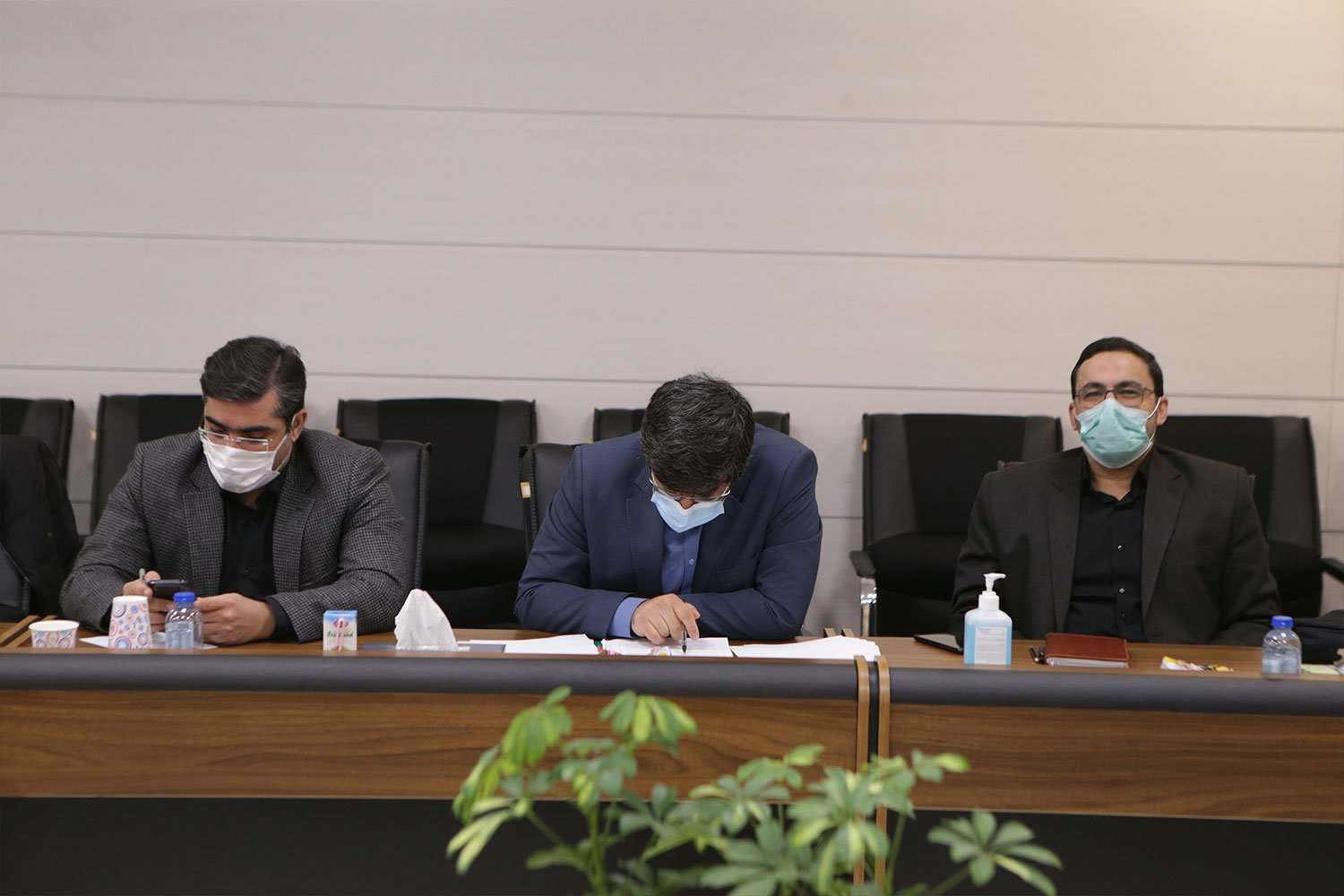 نشست مشترک اعضای کمیسیون تلفیق با وزیر صمت