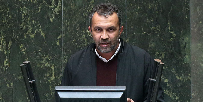 ثابت کنیم از آرمان های انقلاب و شهدا دفاع می کنیم نه از ایران مال، سایپا و پرشین خودرو