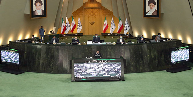 تحول کتاب دخل و خرج 1400 حول محورهای اشتغال و رفع محرومیت/ معیشت مردم، مرکز ثقل بودجه مجلس!