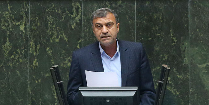 ضعف تیم اقتصادی دولت کاملاً مشهود است/ رئیس‌جمهور تجدیدنظر کند