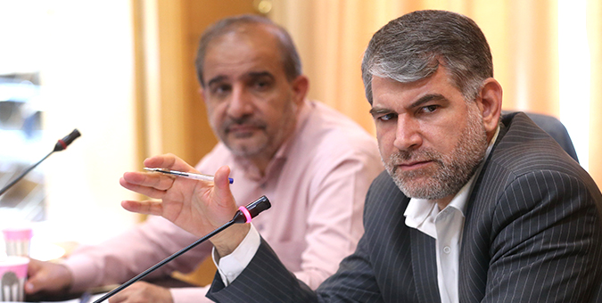 افزایش ظرفیت حمل و نقل از فردا برای رفع مشکل دپوی نهاده‌ها/ وجود نهاده های دامی در بازار سیاه بیانگر ضعف نظارت است