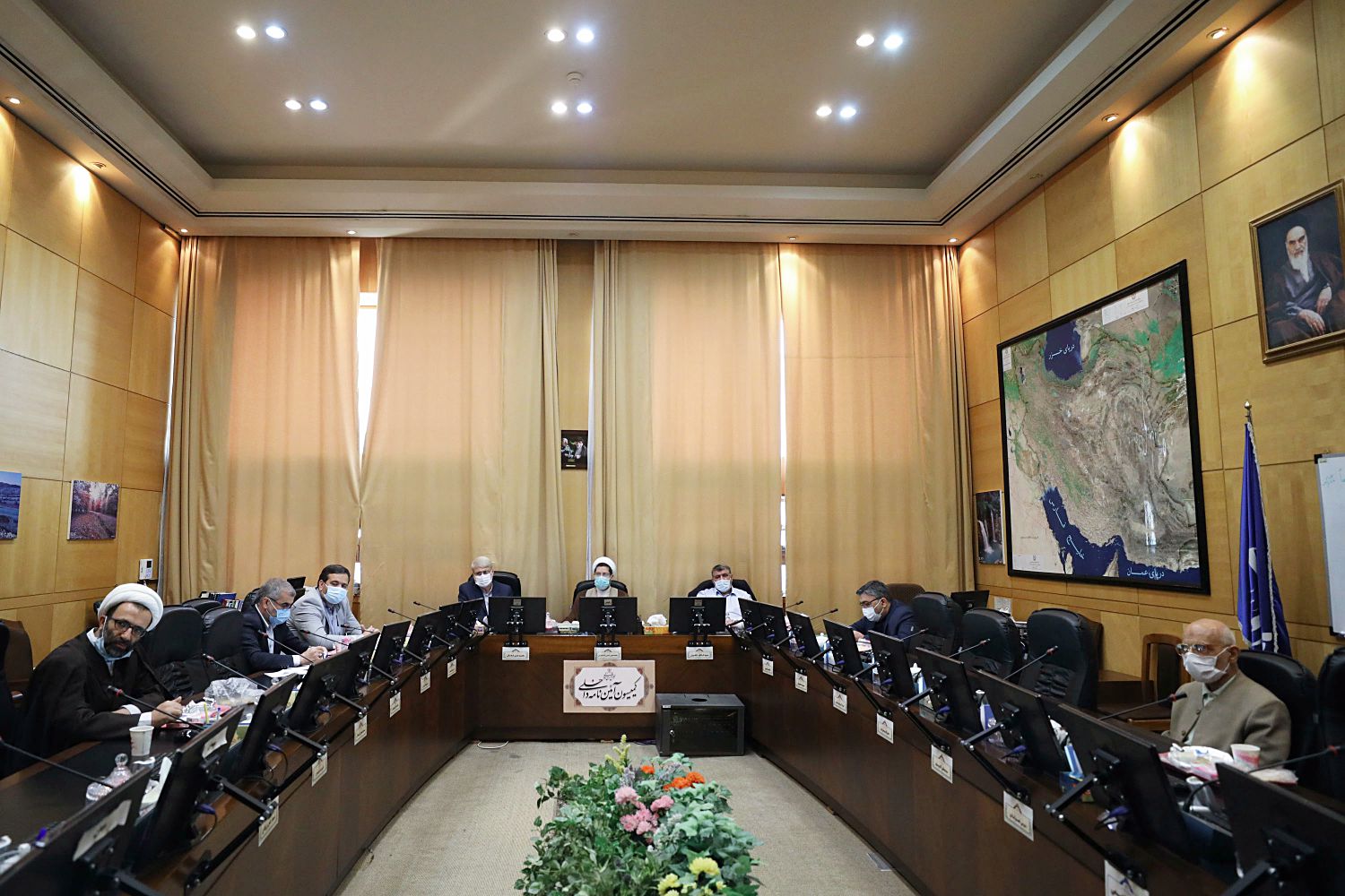 کمیسیون آئین نامه با امکان برگزاری مجازی صحن علنی مجلس در شرایط اضطراری موافقت کرد