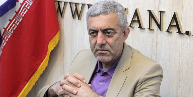 پیگیری برای حل مشکلات روستاهای شهرستان ممسنی و رستم/ تامین قیر رایگان جهت بهسازی راه های روستایی حوزه انتخابیه
