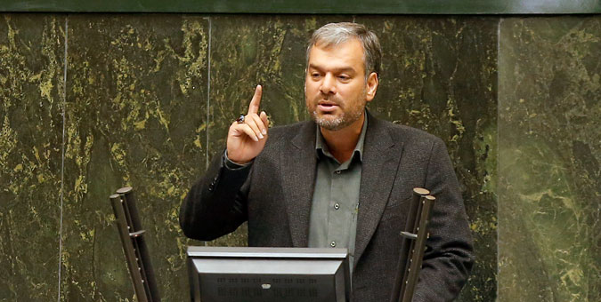 مجلس و دولت اقدام به آزادسازی قیمت خودرو در کنار آزادسازی واردات کنند