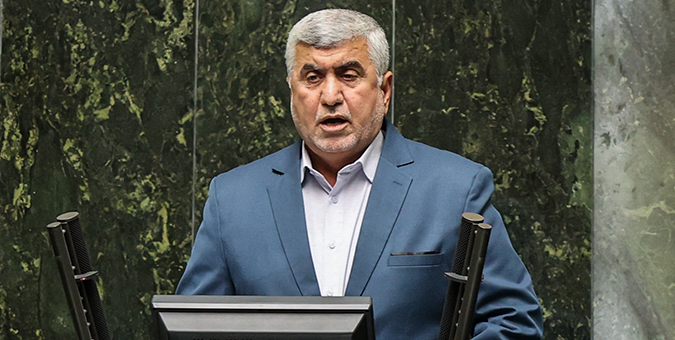 ضرورت شناسایی افرادی که جهت کسب منافع شخصی با افزایش قیمت، آب به آسیاب دشمن می‌ریزند