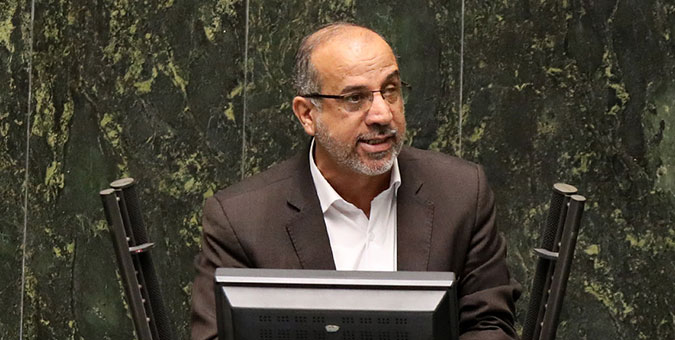 مسئولان با شناخت توطئه‌های دشمن مانع به هدف خودن تیر زهرآگین  جنایت‌کاران چشم آبی شوند/دولت با همگرایی در تیم اقتصادی مانع خلق نقدینگی بدون پشتوانه شود