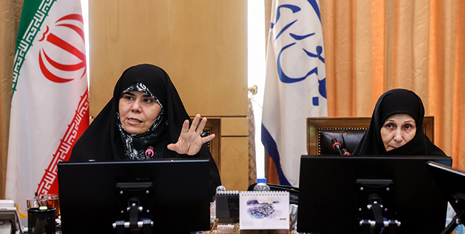 نشست فعالان حوزه زنان شهرستان زنجان با فاطمه قاسم پور