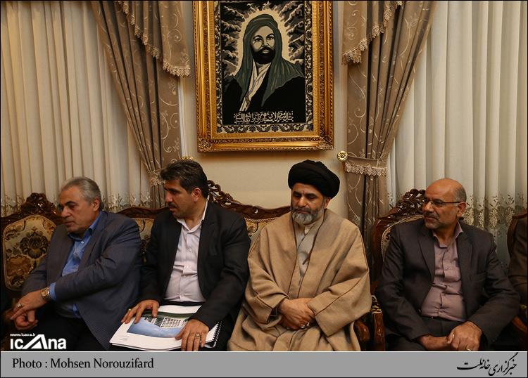 دیدار دکتر لاریجانی با هیات مدیره مجمع خادمان درمان و سلامت استان قم