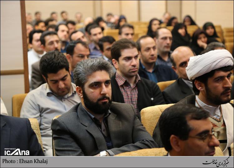 نشست تجلیل از کارکنان و معرفی کارمندان و کارشناسان نمونه مرکز پژوهش های مجلس