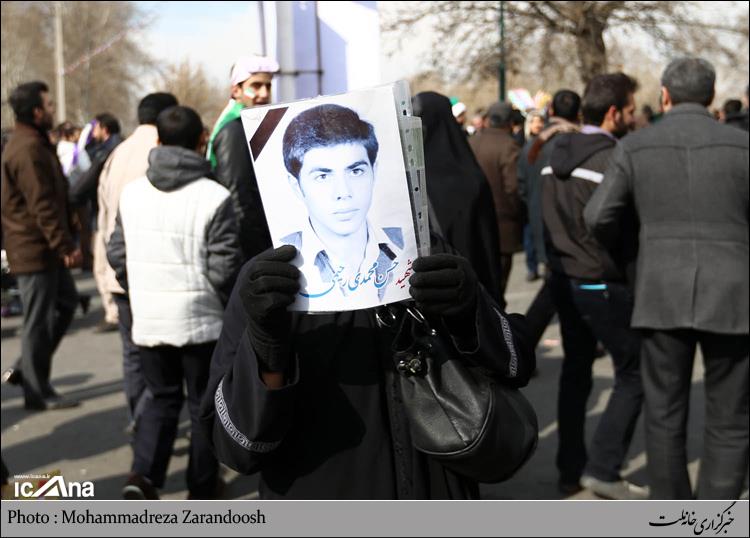 گزارش تصویری (1) حضور حجت الاسلام ابوترابی فرد در راهپیمایی 22 بهمن کرج