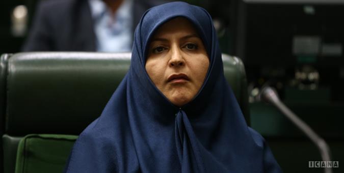 دستگاه قضایی تفاضل دیه قاتل آتنا را از بیت‌المال پرداخت کند