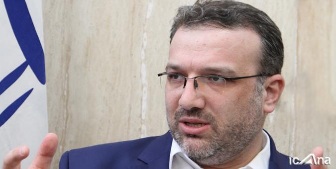 افراد بازنشسته فارغ از اینکه در گذشته چه پستی داشته‎‌اند می‌توانند جزء مقامات باشند