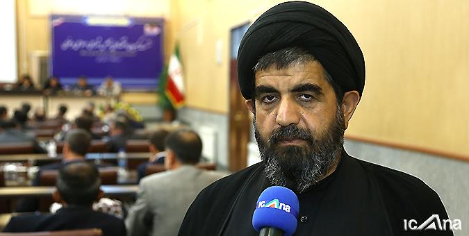 مسئولین به‌جای پول نفت کالای مشابه تولید ملی وارد می‌کنند/ سود عده‌ای در واردات کالای مشابه تولید ملی است