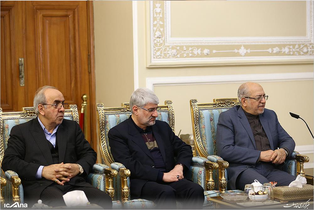 گزارش تصویری/ دیدار وزیر صنعت و جمعی از معاونان و مدیران این وزارتخانه با رئیس مجلس